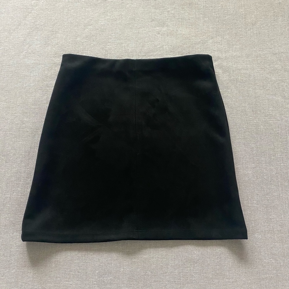 Wearever vintage Y2K black fitted gothic minimalist mini skirt.